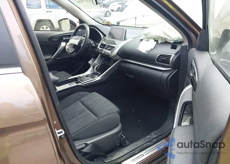 2018 Mitsubishi Eclipse Cross Se z USA, uszkodzony, nr VIN JA4AT5AA9JZ037944